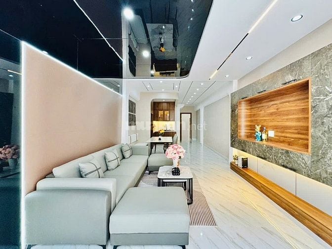 CHÍNH CHỦ BÁN NHÀ ĐẸP MỚI XÂY ĐÚC 1LẦU 3PN HẺM XE HƠI VÔ NHÀ