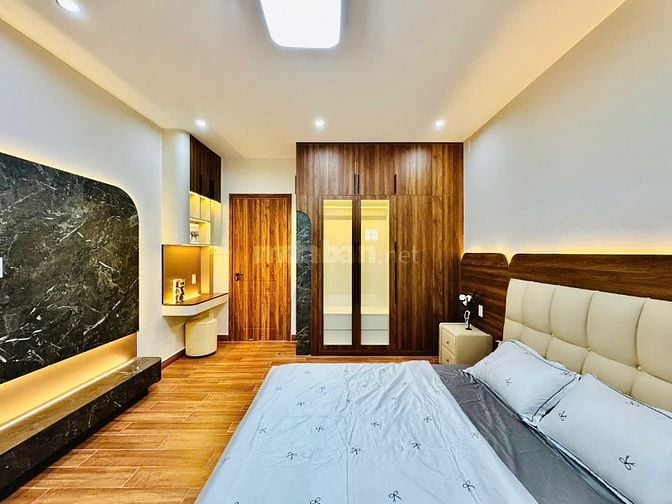 CHÍNH CHỦ BÁN NHÀ ĐẸP MỚI XÂY ĐÚC 1LẦU 3PN HẺM XE HƠI VÔ NHÀ