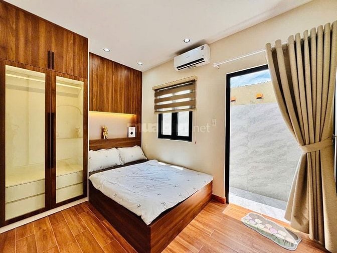 CHÍNH CHỦ BÁN NHÀ ĐẸP MỚI XÂY ĐÚC 1LẦU 3PN HẺM XE HƠI VÔ NHÀ
