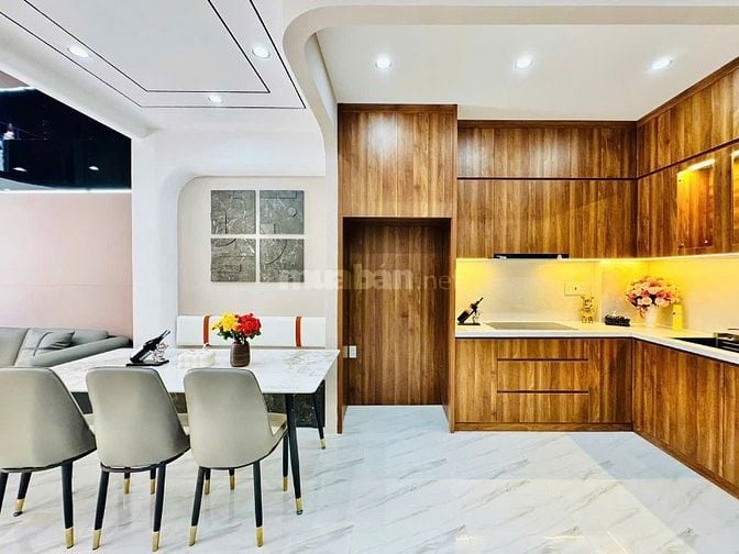 CHÍNH CHỦ BÁN NHÀ ĐẸP MỚI XÂY ĐÚC 1LẦU 3PN HẺM XE HƠI VÔ NHÀ