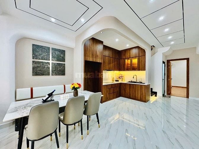 CHÍNH CHỦ BÁN NHÀ ĐẸP MỚI XÂY ĐÚC 1LẦU 3PN HẺM XE HƠI VÔ NHÀ