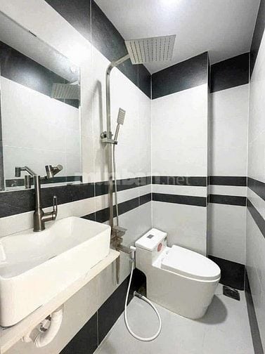 Căn góc 4 tầng mới vị trí đẹp gần MT Hưng Phú P9Q8. Giá 4,68 tỷ TL.  +