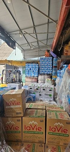 Tuyển lao động phổ thông bốc xếp