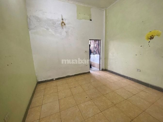 Bán nhà riêng Yên Nghĩa, 130 triệu/m2, 38,5m2, 2PN + 2WC, sát chợ , sá