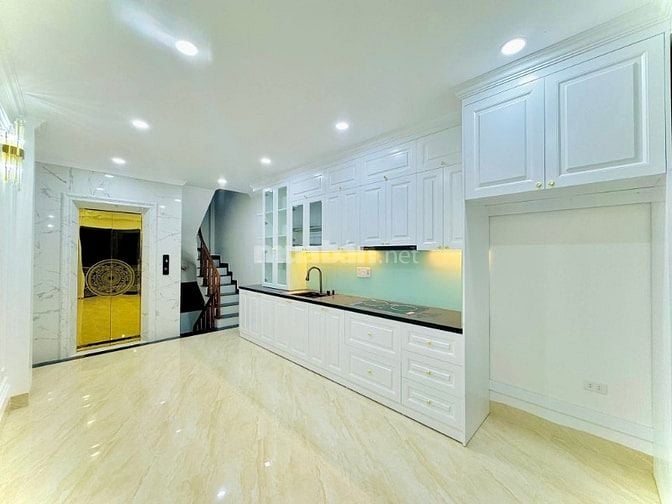 Nhà Đẹp Ngõ Ô TÔ Dương Văn Bé, Hai Bà Trưng 38 m, 6 tầng, giá 13.5 tỷ