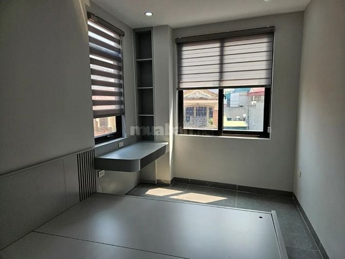 Bán nhà mới phố Ngọc Lâm, Gara ô tô ,6 tầng thang máy .14 tỷ