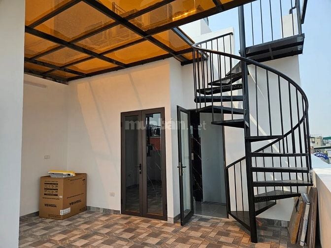 Bán nhà mới phố Ngọc Lâm, Gara ô tô ,6 tầng thang máy .14 tỷ