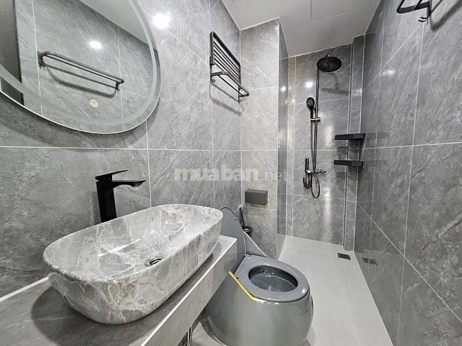 Bán nhà mới phố Ngọc Lâm, Gara ô tô ,6 tầng thang máy .14 tỷ
