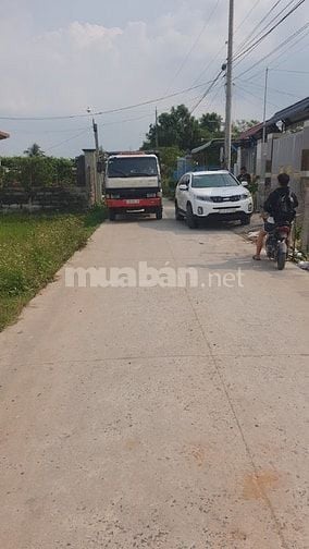 nhà hẻm bê tông 5m  rừng dầu xã mỹ hạnh bắc đức hòa long an giá 1,75 ỷ