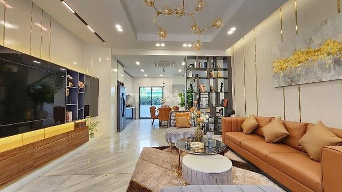 "Nhà Hoàn Công" 3,2tỷ ngay TP.HCM thì ACE nghĩ sao ?? Quá đẹp