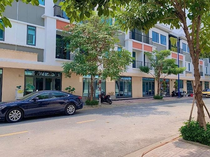 "Nhà Hoàn Công" 3,2tỷ ngay TP.HCM thì ACE nghĩ sao ?? Quá đẹp