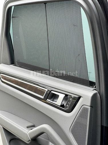  PORSCHE CAYENNE   • Sản xuất : 2019 MODEL 2020 • Odo : 35.000 mls