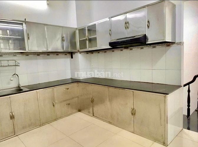  NHÀ 3 LẦU - 4M X 21M - ĐOẠN ĐẸP - MẶTTIỀN CHỢ LỚN GIÁ RẺ 