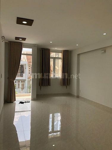  NHÀ 3 LẦU - 4M X 21M - ĐOẠN ĐẸP - MẶTTIỀN CHỢ LỚN GIÁ RẺ 