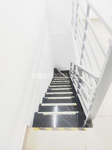 Nhà 1L, 40m2, hẻm 5m, Nguyễn Ảnh Thủ