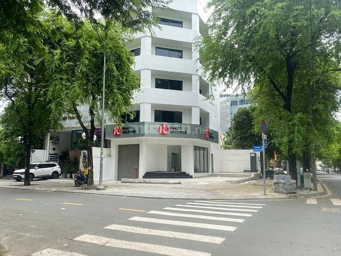 Cho thuê căn góc 37 Phùng khắc khoan và nguyễn văn thủ, P, Đakao Q1 