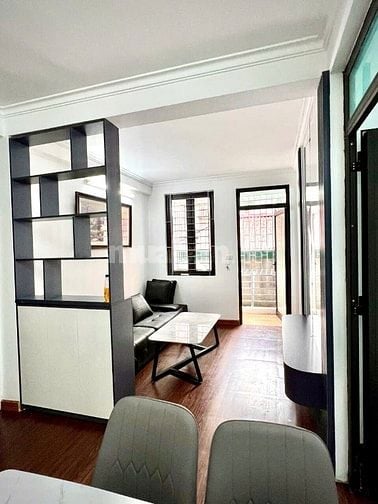 Bán ccmn đường Láng gần Ngã Tư Sở, dt 64m2, 2ngủ, 2 wc, giá 2.65 tỷ.