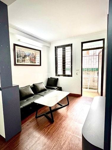 Bán ccmn đường Láng gần Ngã Tư Sở, dt 64m2, 2ngủ, 2 wc, giá 2.65 tỷ.