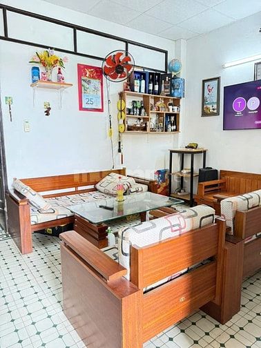   Bán nhà MT Trần Kế Xương, P.7, Phú Nhuận: 4,2 x 25, giá: 23,5 tỷ.