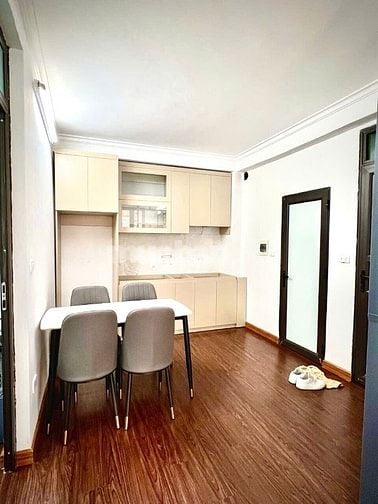 Bán ccmn đường Láng gần Ngã Tư Sở, dt 64m2, 2ngủ, 2 wc, giá 2.65 tỷ.
