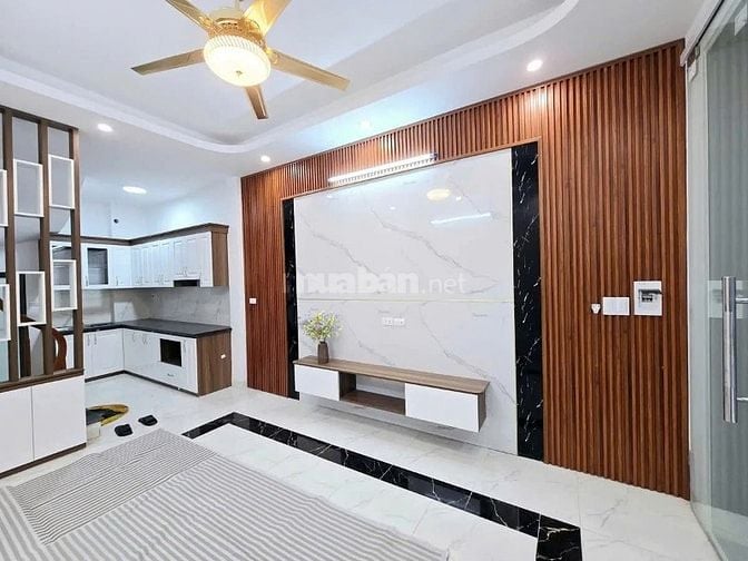 Nhà đẹp dân xây Kim Giang, oto đỗ cách 5m, vài bước ra phố, 45mx9.4 tỷ