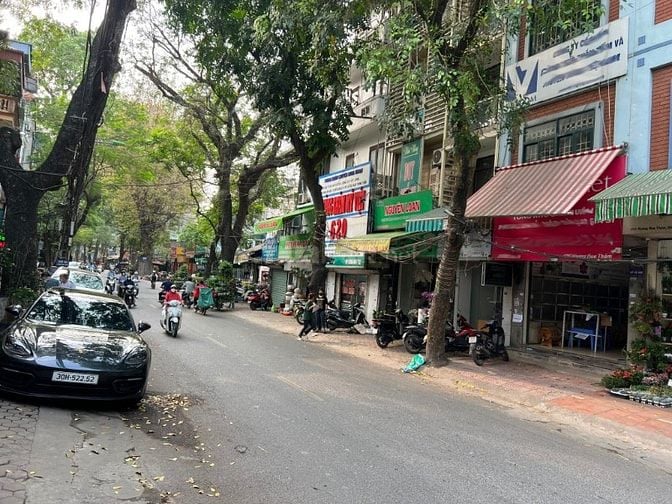 Gia đình cần Cho thuê cửa hàng,  tầng 1 mặt phố Hoàng Hoa Thám, Tây Hồ