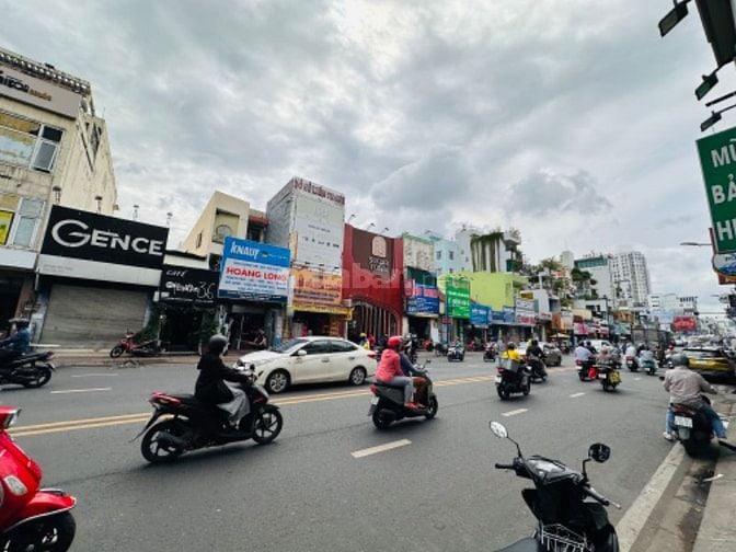 Giảm 3 Tỷ Bán Gấp MT Hoàng Văn Thụ-Lê Văn Sỹ Đoạn Đẹp Nhất, 90m2, 