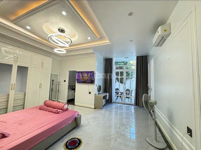 Bán biệt thự sân vườn có quán cafe tại Long Đức Trung Tâm Tp.Trà Vinh