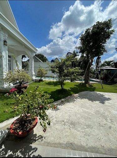 Bán biệt thự sân vườn có quán cafe tại Long Đức Trung Tâm Tp.Trà Vinh