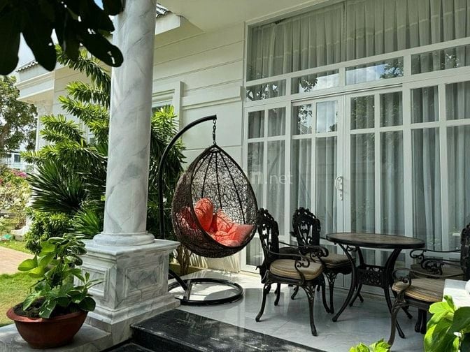 Bán biệt thự sân vườn có quán cafe tại Long Đức Trung Tâm Tp.Trà Vinh