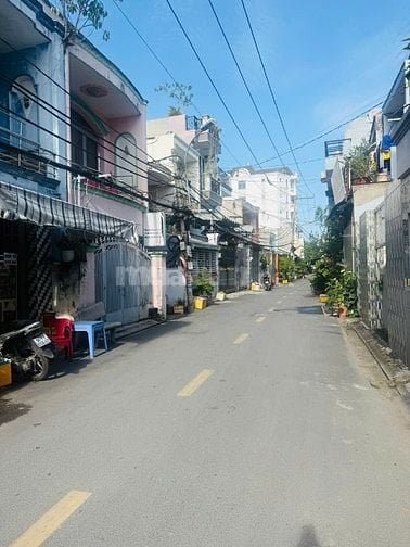 Bán nhà hẻm thông 7x22.6m Nguyễn Quý Yêm, Quận Bình Tân, thu 20tr/th