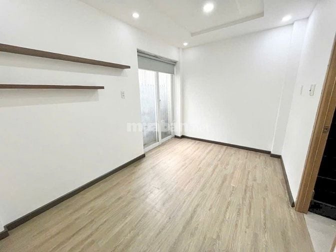 NHÀ ĐẸP TÔ HIỆU-4X11-4 TẦNG BTCT-CHỈ HƠN 5 TỶ 