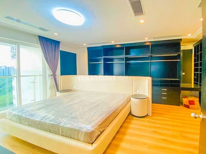 Bán hoặc cho thuê Duplex Diamond Island view sông 4 phòng ngủ 232m2
