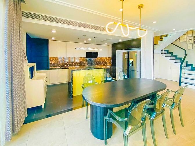 Bán hoặc cho thuê Duplex Diamond Island view sông 4 phòng ngủ 232m2
