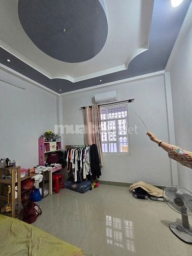 Bán nhà 3 lầu hẻm 10m đường Phú Định, Quận 8, giáp Quận 6, giá 5.95 tỷ