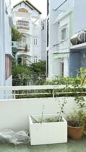 Bán nhà 2 mặt hẻm, xe hơi vào tận cửa, đường Lê Quang Định, Phường 11,
