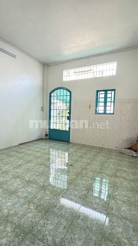 Bán nhà 2 mặt hẻm, xe hơi vào tận cửa, đường Lê Quang Định, Phường 11,