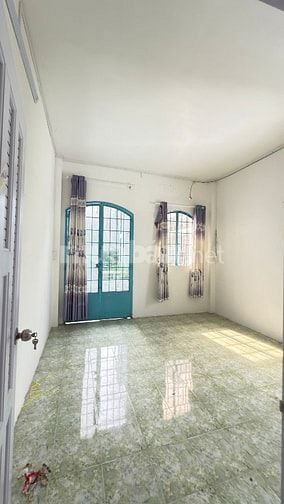 Bán nhà 2 mặt hẻm, xe hơi vào tận cửa, đường Lê Quang Định, Phường 11,
