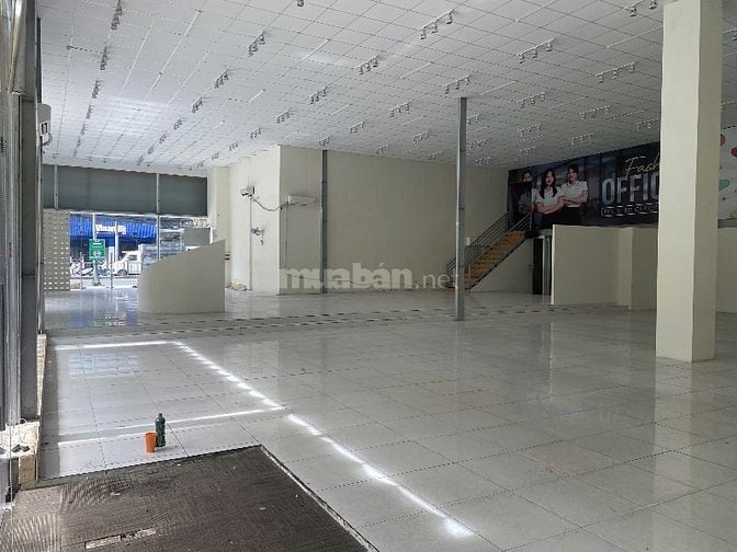 Cho thuê mặt bằng kinh doanh 1000m2 ngay mặt tiền Quang Trung, Q. GV