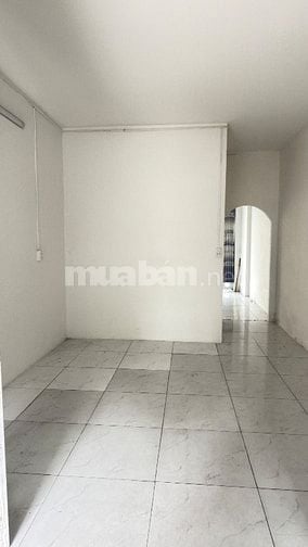Bán nhà 2 mặt hẻm, xe hơi vào tận cửa, đường Lê Quang Định, Phường 11,