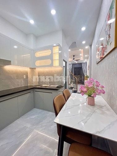 Bán nhà đẹp ngay đường Đặng Văn Ngữ-P13-Q Phú Nhuận 3PN giá 3tỷ150 