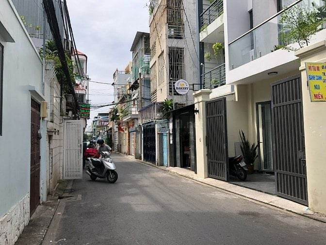Kẹt tiền bán gấp nhà HXH Lê Văn Sỹ, P. Nhiêu Lộc, giá nhỉnh 200tr/m2
