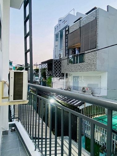 Bán nhà 62,2m2 ngay Trần Xuân Soạn, Quận 7. Gần cầu Kênh Tẻ-Giá 4tỷ720