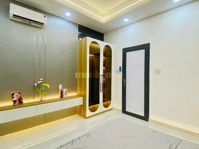 Bán nhà 62,2m2 ngay Trần Xuân Soạn, Quận 7. Gần cầu Kênh Tẻ-Giá 4tỷ720