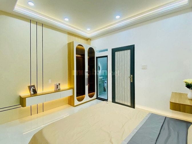Bán nhà 62,2m2 ngay Trần Xuân Soạn, Quận 7. Gần cầu Kênh Tẻ-Giá 4tỷ720