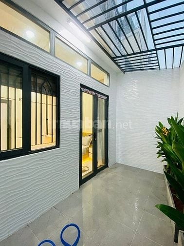 Bán nhà 62,2m2 ngay Trần Xuân Soạn, Quận 7. Gần cầu Kênh Tẻ-Giá 4tỷ720