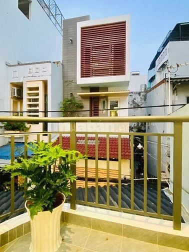 Bán nhà 62,2m2 ngay Trần Xuân Soạn, Quận 7. Gần cầu Kênh Tẻ-Giá 4tỷ720