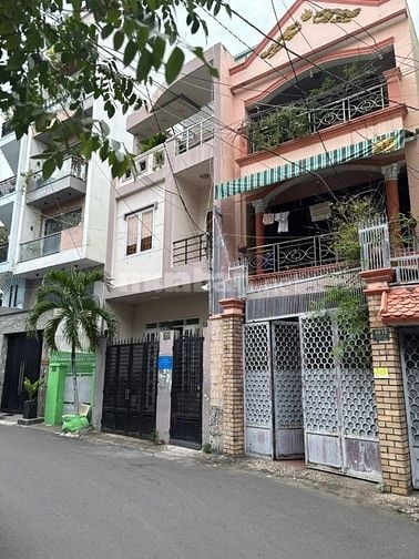 Nhỉnh 200tr/m2 HXH ngay Cao Thắng Phường 12 Quận 10