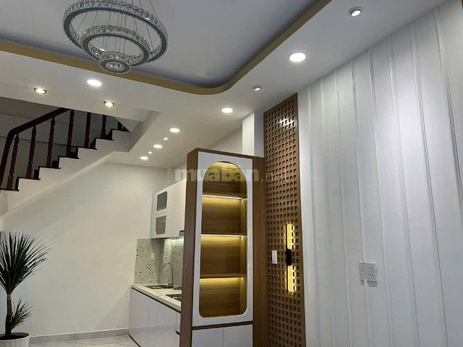 BÁN NHÀ HẺM 5M – LÊ HỒNG PHONG, PHƯỜNG 2, QUẬN 10 – GIÁ CHỈ 2 TỶ 850  