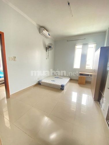 Cho thuê nhà tại Thủ Đức 180m2, gần cầu Bình Triệu